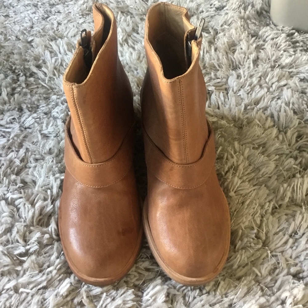 VPL Vero Cuoio Tan Leather Soles